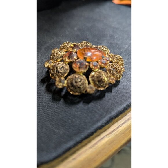 Vintage Austrian Filigree Brooch Amber Glass Cabochon stone and Rhinestones - Picture 9 of 9